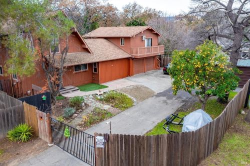 430 Marshall Rd, Vacaville, CA 95687-5658