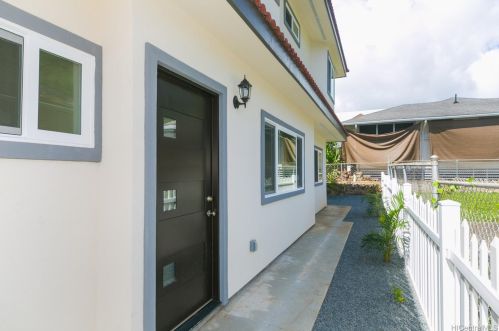 1727 9th Ave, Honolulu HI  96816-2870 exterior