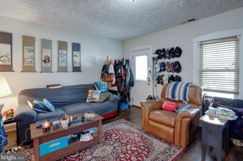 18 Creston Ave, Camden NJ  08106-2304 exterior