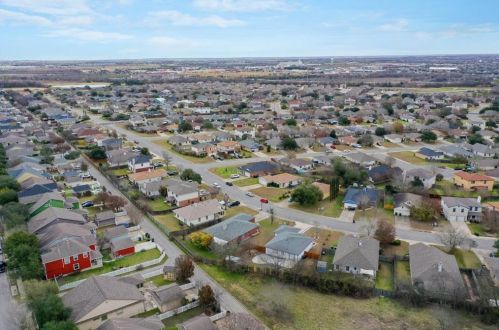 193 Spg Br Loop, Uhland TX 78640-5365 exterior