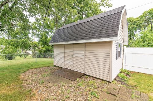 2401 Erter Dr, Springfield OH  45503-2504 exterior