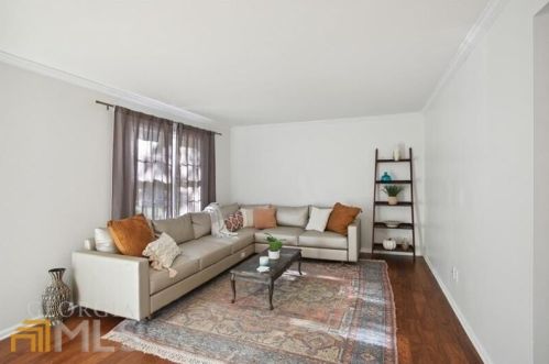 73 Monet Ct, Atlanta GA  30327-1083 exterior