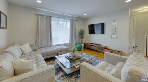 132 Gaynor Pl, Ridgewood, NJ 07452-3622