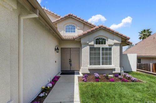 8587 Yarrow Ln, Riverside CA  92508-2971 exterior