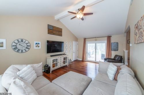 6 Patty Ln, Dover NJ  07869-4735 exterior