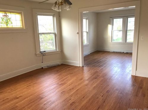 16 Gregory Blvd, Norwalk, CT 06855-2020