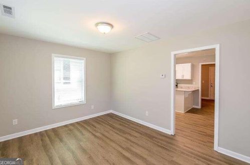 1864 Center Ave, Atlanta GA  30344-4656 exterior