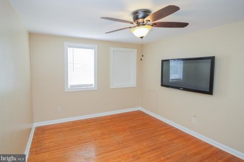 2626 Finlaw Ave, Camden NJ 08109-3116 exterior