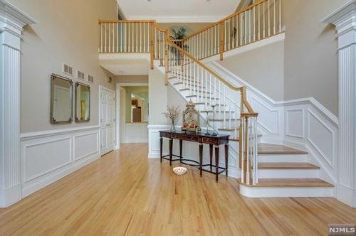 1 Kincaid Ln, Chatham Township, NJ 07928-1273