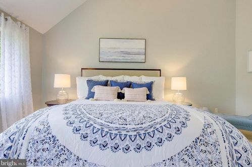 285 Michener Ct, Severna Park MD 21146-2051 exterior