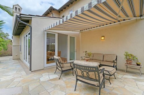 121 Blaze, Irvine CA  92618-1507 exterior