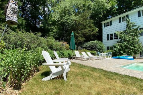 172 Heather Ln, Wilton CT  06897-4628 exterior