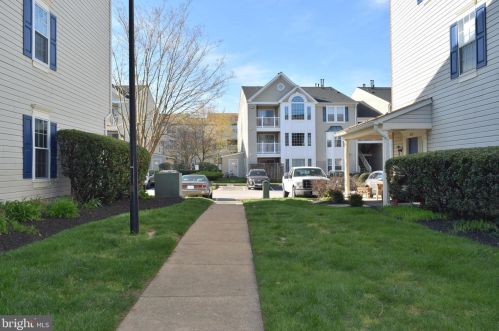 8315 Green Heron Way, Lorton, VA 22079-2822