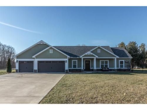 3316 18th St, Charleston, IL 61920-9086
