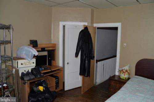 5821 12 St, Philadelphia PA 19141-4112 exterior