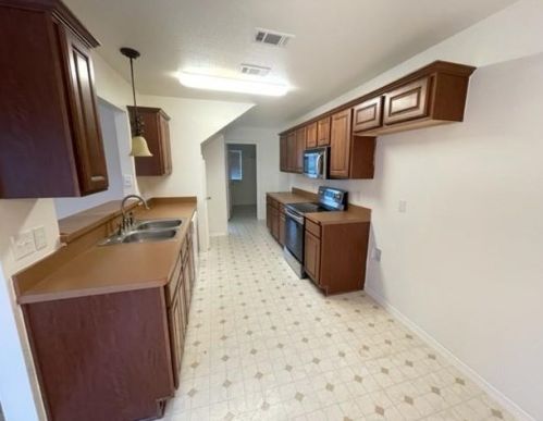 4708 Ashbury Ln, Midlothian TX  76063-6726 exterior