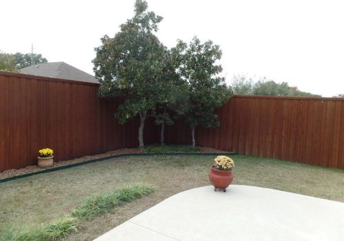 2008 Topaz Dr, Carrollton TX 75010-4511 exterior