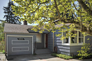 4555 Purdue Ave, Seattle, WA 98105-2141