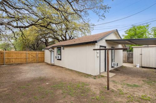 3821 Mercury St, Fort Worth TX  76111-5142 exterior