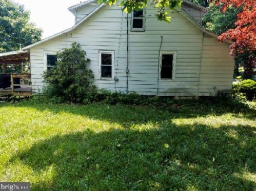 4233 Plymouth St, Harrisburg, PA 17109-2743