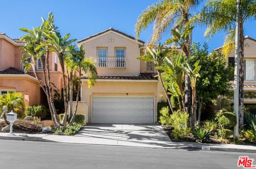 3661 Calle Joaquin, Calabasas, CA 91302-3072