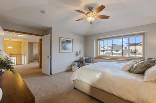 920 Drew Dr, Saint Paul MN  55129-6900 exterior