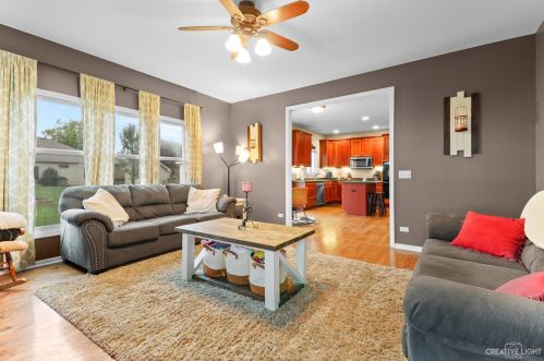 518 Sawgrass Ln, Pingree Grove IL  60140-9676 exterior