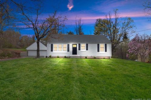 124 Park Dr, Kensington, CT 06037-3815