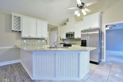 387 White Oak Trl, Cataula, GA 31804-2764