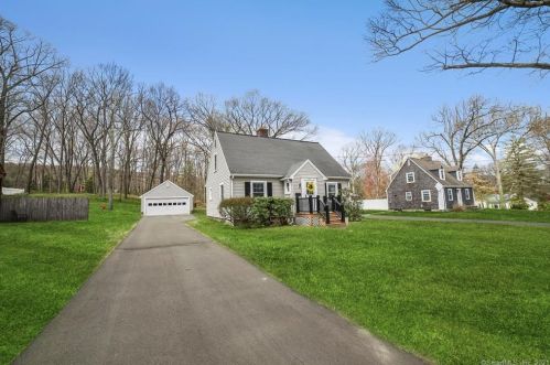 274 Peck Ln, Bristol, CT 06010-6119