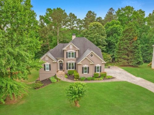 4005 Waterford Dr, Suwanee, GA 30024-1481
