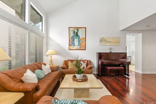 9859 Lewis Ave, Santa Ana, CA 92708-5800