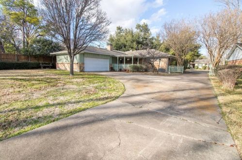 818 Wildgrove Dr, Garland TX  75041-4434 exterior