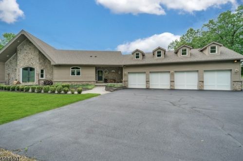 66 Skytop Rd, Fredon, NJ 07860-6133