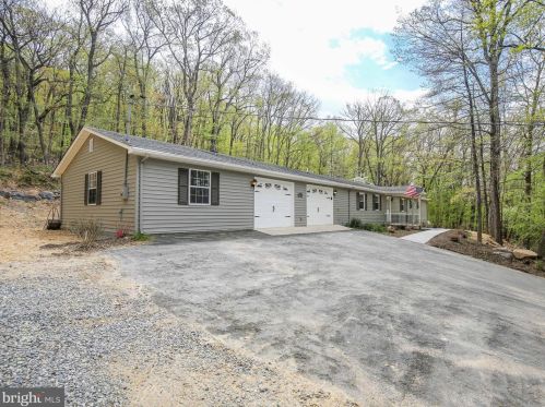 2324 Chestnut Hill Rd, Harpers Ferry WV  25425-5140 exterior