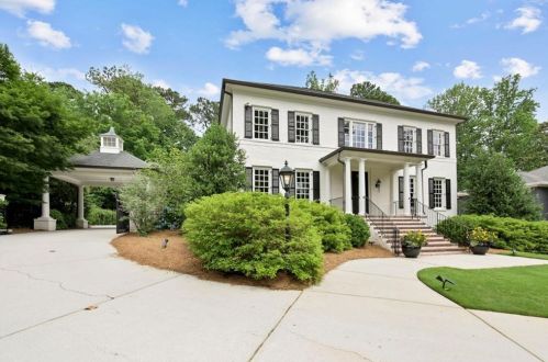 562 Loridans Dr, Atlanta, GA 30342-3408