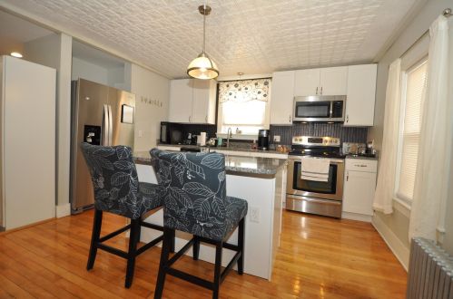 10 Jackson St, Hillsboro, NH 03244-5536
