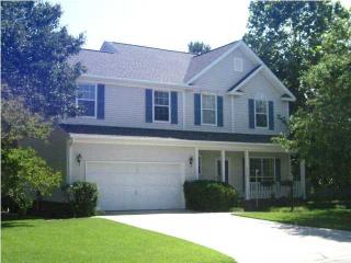 2018 Thornhill Dr, Summerville, SC 29485-8385