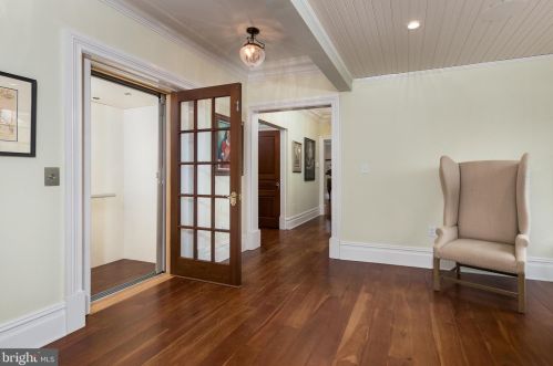 80 Mapleton Rd, Princeton NJ  08540-9668 exterior