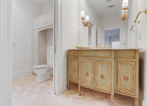 2938 Habersham Way, Atlanta GA  30305-2800 exterior