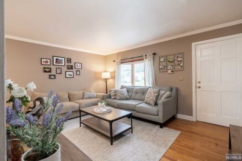 6 Coolidge Pl, Paterson NJ  07506-2602 exterior