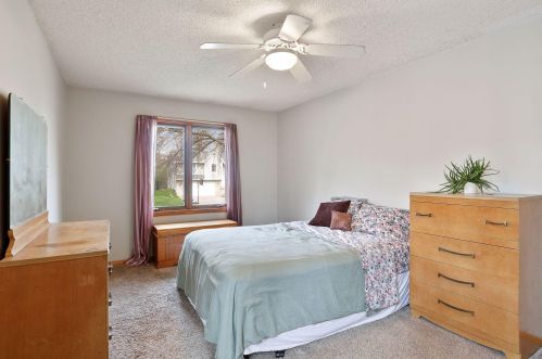 1131 Goodview Ave, Saint Paul MN  55128-6129 exterior