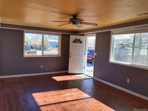 927 Yates St, Denver, CO 80204-2836