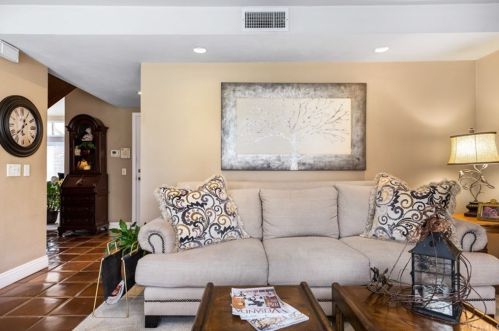 6270 Woodsboro Ave, Anaheim CA  92807-2347 exterior