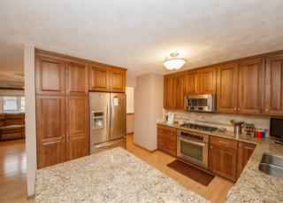 608 11th Ave, Hampton, IL 61256-9631