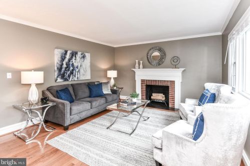 3027 Crane Dr, Falls Church, VA 22042-3004