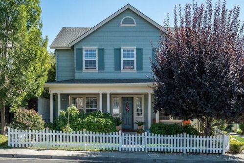 394 Arabian Way, Healdsburg, CA 95448-8098