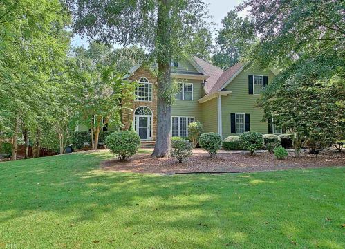 370 Peninsula Dr, Newnan, GA 30263-6090
