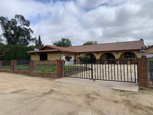 21660 Palomar St, Wildomar, CA 92595-9510