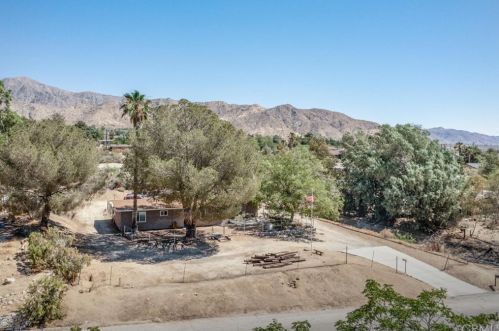 49164 Hibiscus Dr, Morongo Valley, CA 92256-9743
